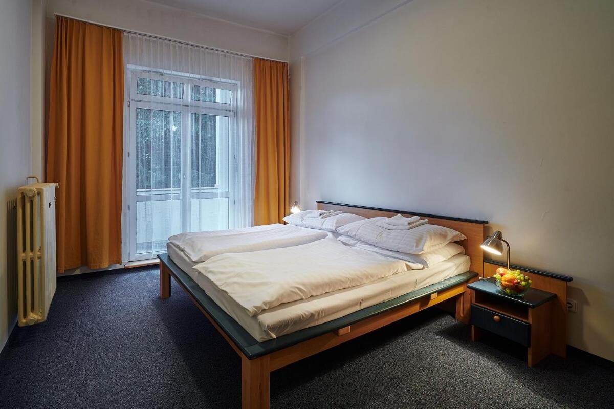 Hotel Palace - Kupele Sliač Екстериор снимка
