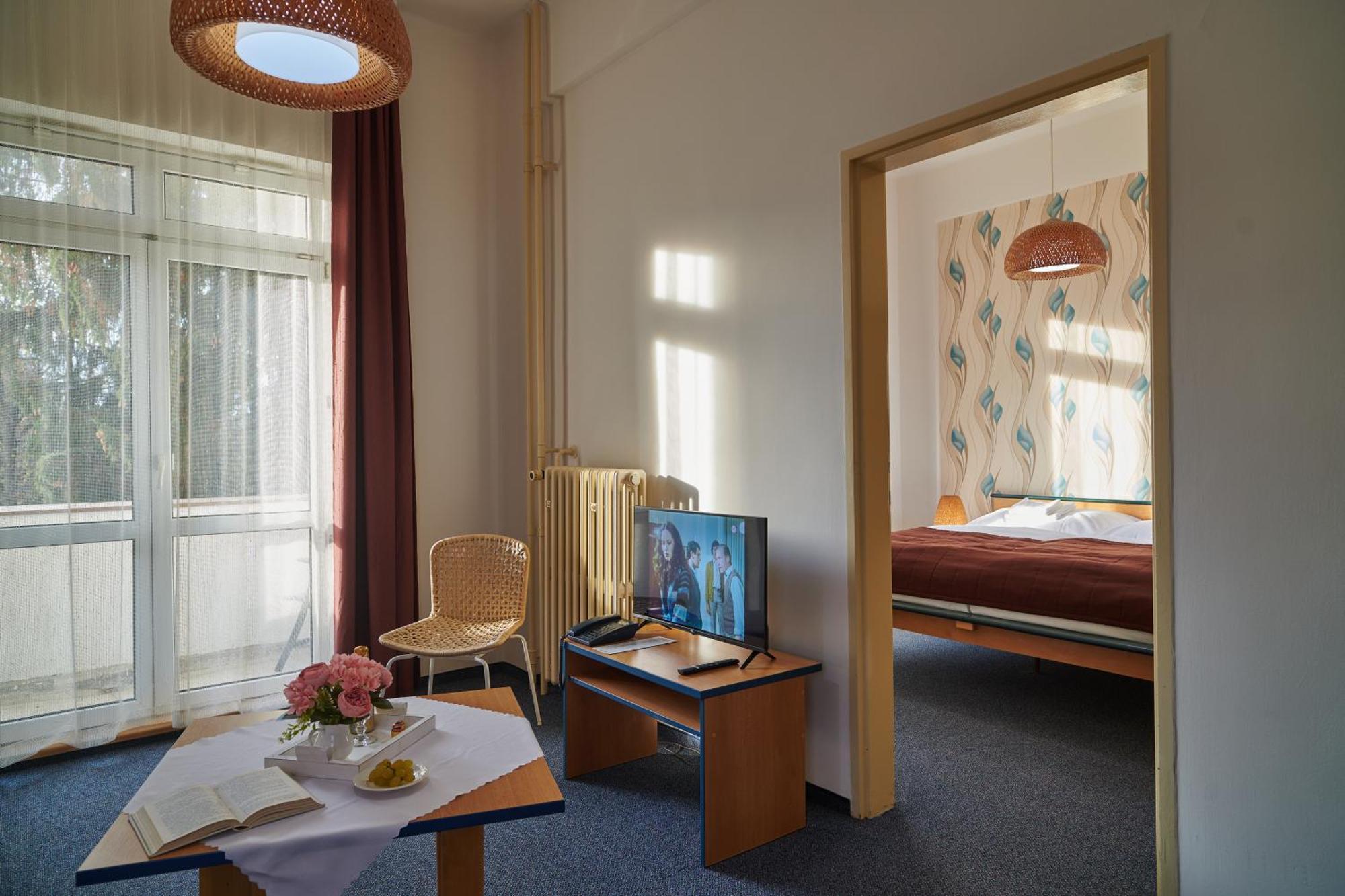 Hotel Palace - Kupele Sliač Екстериор снимка