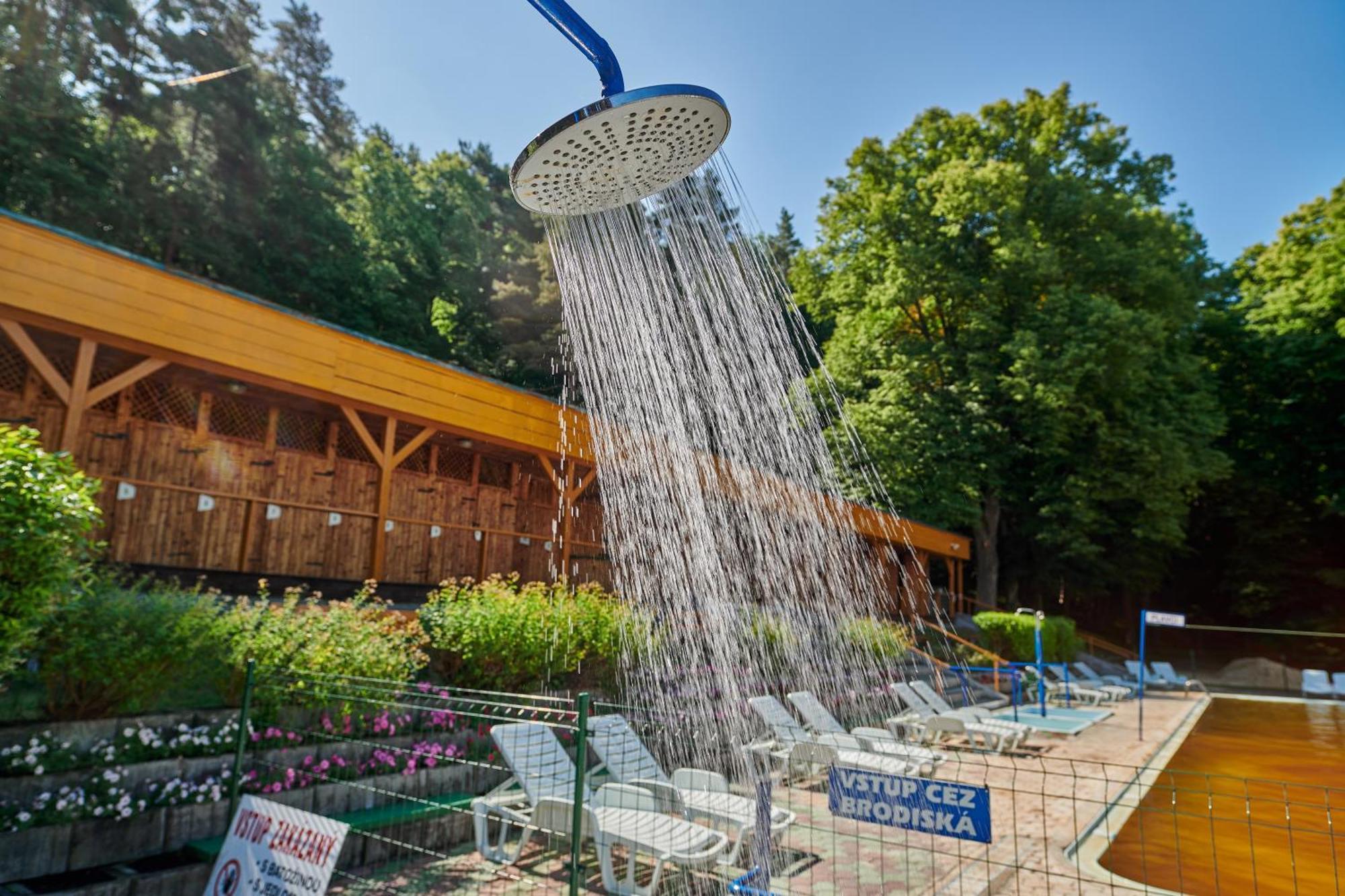 Hotel Palace - Kupele Sliač Екстериор снимка