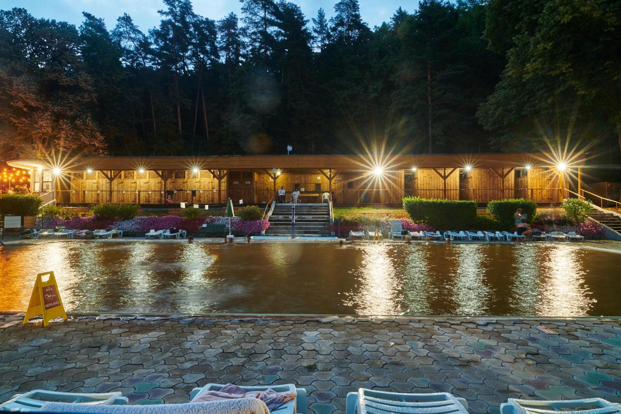 Hotel Palace - Kupele Sliač Екстериор снимка