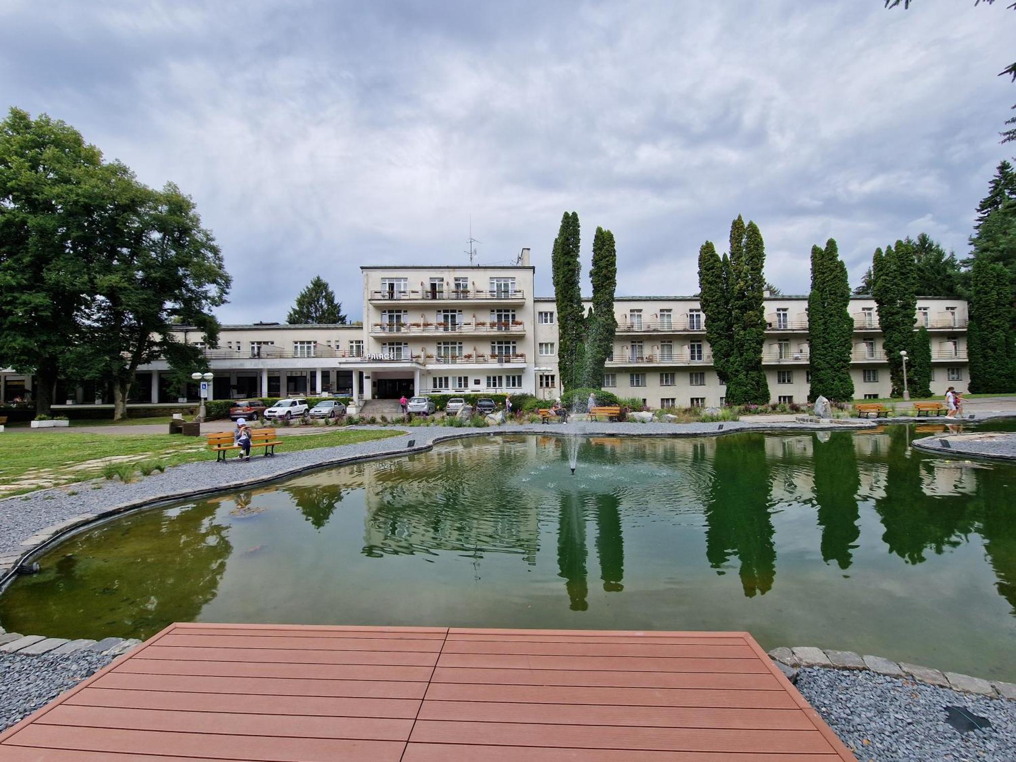 Hotel Palace - Kupele Sliač Екстериор снимка
